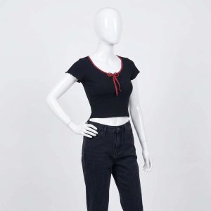 تیشرت کراپ زنانه مشکی دل آویز مدل H347